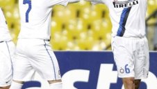 Интер отново вкара три и победи