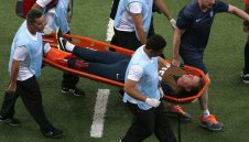 Физиотерапевтът на Англия със счупен глезен