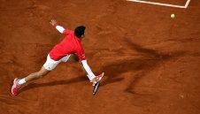 Джокович не иска "Ролан Гарос" да се играе на... хладно