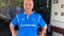 Стоичков облече екип на Левски + СНИМКИ