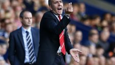 Ди Канио: Англичаните не се познават