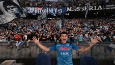 Ким отказва да премахне откупната клауза от договора си с Наполи