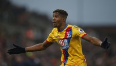 Тотнъм вдига офертата за Заха