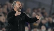 Флик: Радвам се на обратите, но е добре да вкарваме първи