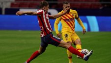 Звезда на Барса се сопна на критиците: Работим добре!