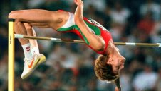 30 години вечност: През 1987 г. Стефка Костадинова прескочи света + ВИДЕО