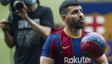 Барса изчисли кога ще дебютира Кун