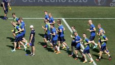 Исландците се каляват с овчи тестиси и развалено месо от акула