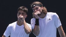 Циципас задява секси футболистка, иска да са двойка + СНИМКИ 