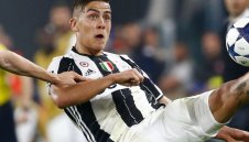 Юве трепери! Дибала с контузия в глезена!