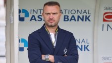 Сираков подсмърча след излагацията на Лудогорец