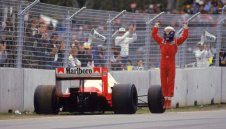 Бърни Екълстън: Прост е най-великият в историята