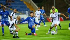 Етър ще напада Левски от първата минута