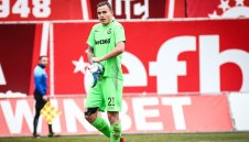 Славия привлича двама, французи искат Вуцов