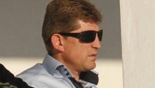 Човек на Гриша Ганчев скочи на журналистите