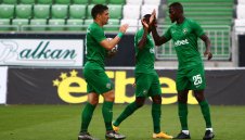 Лудогорец обърна Локо Пд и измести ЦСКА от върха