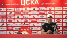 Стойчо Младенов бесен след издънката срещу Славия