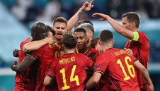 Свирепа Белгия спука от бой Русия - 3:0