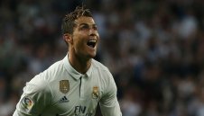 Милан с шокиращ опит за Роналдо