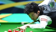 Китаец триумфира с първа титла в снукъра