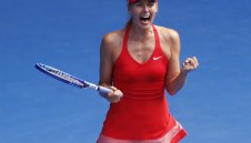 Шарапова е първата финалистка на Australian Open