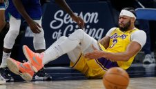 Контузия и нова загуба за Лейкърс, Кайри ще се връща за Бруклин