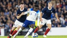 Защитник се извини на шотландците, че ги закопал