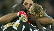 Недвед: Искам Буфон да играе до 50 г.