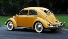 Плащат 300 000 евро за стара кола на Клинсман