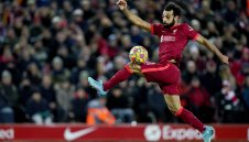 Тревога в Ливърпул, Салах напусна с травма