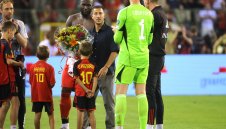 Само на 32 години: Еден Азар прекрати кариерата си