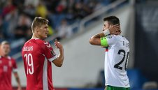 Ужас! Пожар бушува на стадиона преди Украйна - България