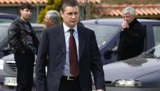 Коце Маца върти "черното тото" на Сингапур