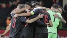 Мацка отряза петима национали, съветва ги да мислят за Евро 2024 + СНИМКИ