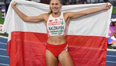 Качмарек стана европейска шампионка на 400 метра с лудо време