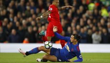 Барса брои 20 милиона паунда на Ливърпул за бек