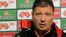 Няколко аматьорски клуба издигат Любо Пенев