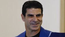 Гонзо, Стоичков и Вальо Михов на крака при Божил Колев във Варна