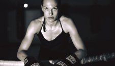 Шампионката ни в бокса Станимира Петрова в опасна близост до Джошуа + СНИМКА