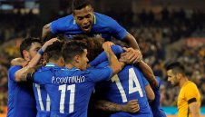 Алекс Сандро реши за бъдещето си