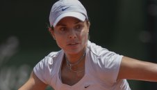Жалко! Вики Томова отпадна на Уимбълдън в 3 сета