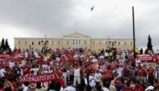 Фенове на Ливърпул се бият за билет в Атина