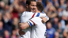 Азар остава в Челси