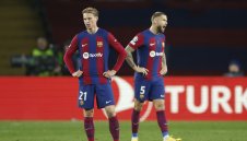 Агентът на Де Йонг отговори на Деко