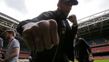 От 70 до 6000 долара вървят билетите на черно за Кобрата