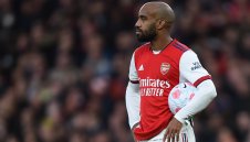 Лаказет е на прегледи в Лион преди завръщането си