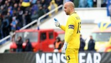 Ники Михайлов аут от Левски