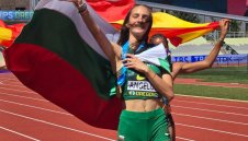 Весела Лечева поздрави световната ни шампионка Виктория Ангелова