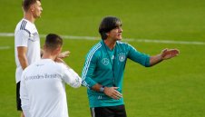 Йоги избра заместниците на Горецка и Трап