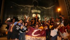 Кавалиърс спират да празнуват в Лас Вегас